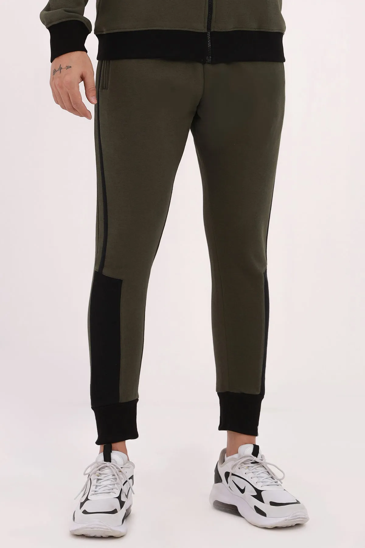 Moss Green & Black Paneled Jogger Pants - W22 - MTR076R