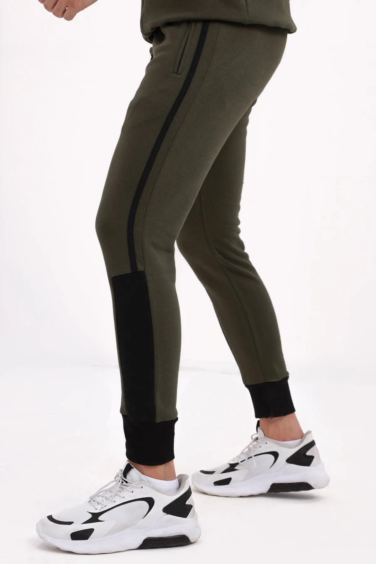 Moss Green & Black Paneled Jogger Pants - W22 - MTR076R